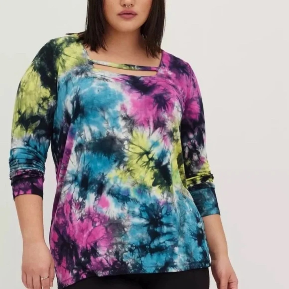 Torrid Lovesick Top - 0X LG Tie Dye Long Sleeve Tee Shirt Super Soft Stretch NWT